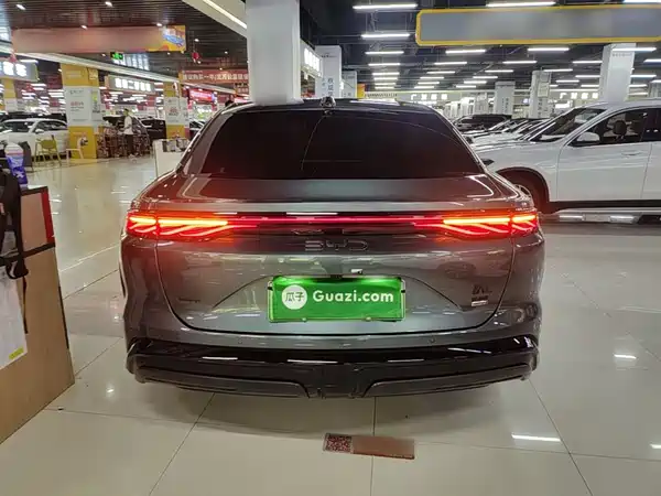 BYD Han L 2025