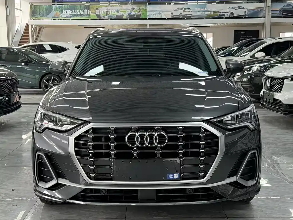 Audi Q3 2022 — фото 3