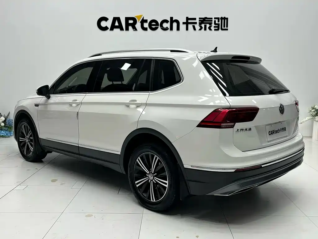 Volkswagen Tiguan L 2018 — фото 12