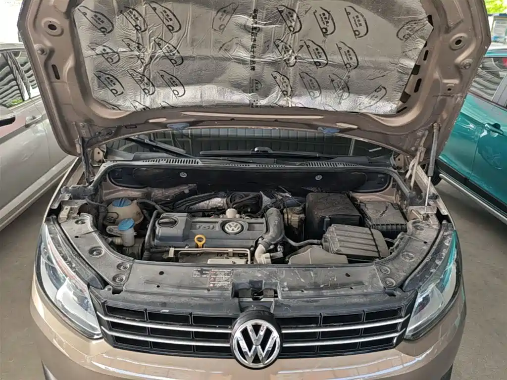 Volkswagen Touran 2016 — фото 20