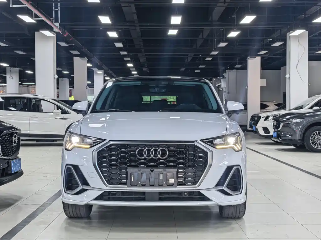 Audi Q3 Sportback 2023 — фото 2