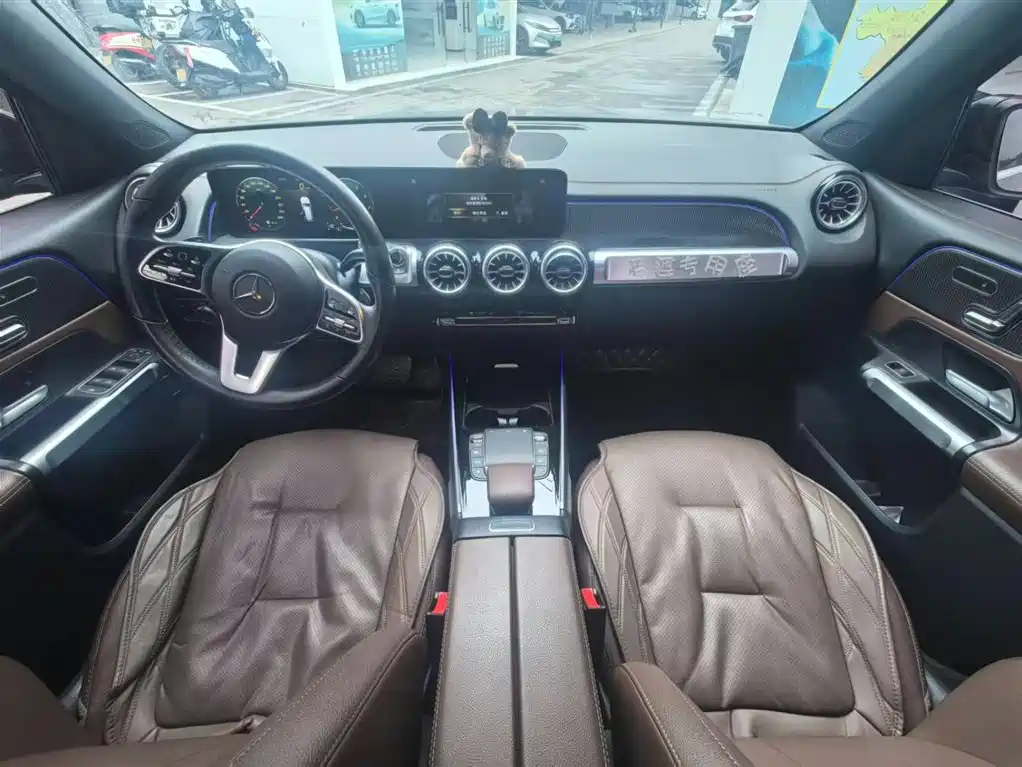 Mercedes-Benz GLB 2023 — фото 4