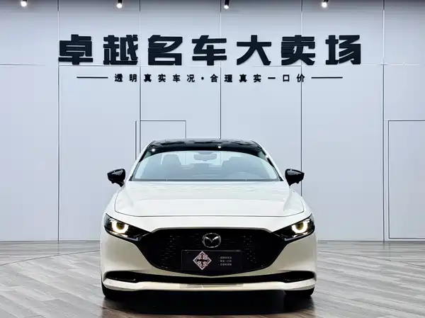 Mazda 3 Axela 2022