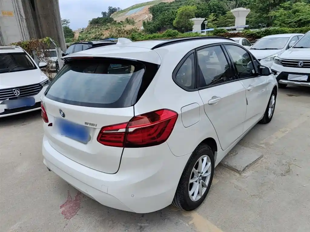 BMW 2 Series Active Tourer 2019 — фото 7