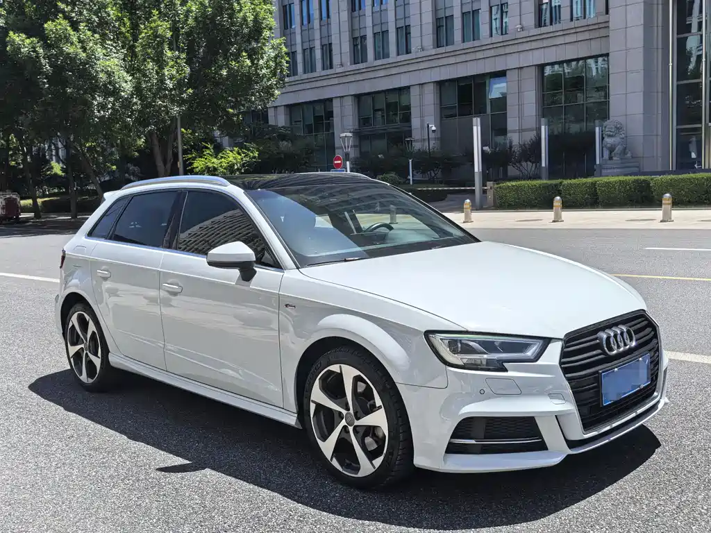 Audi A3 2019 — фото 5