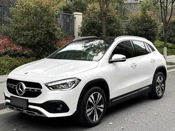 Mercedes-Benz GLA 2020