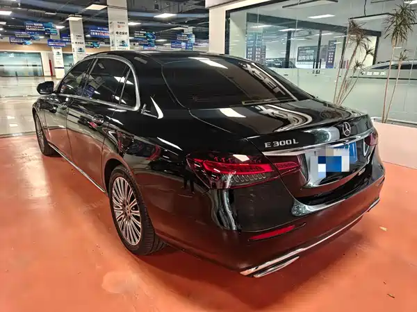 Mercedes-Benz E-Class 2021