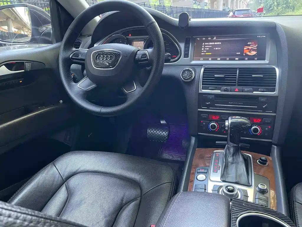 Audi Q7 2015 — фото 15