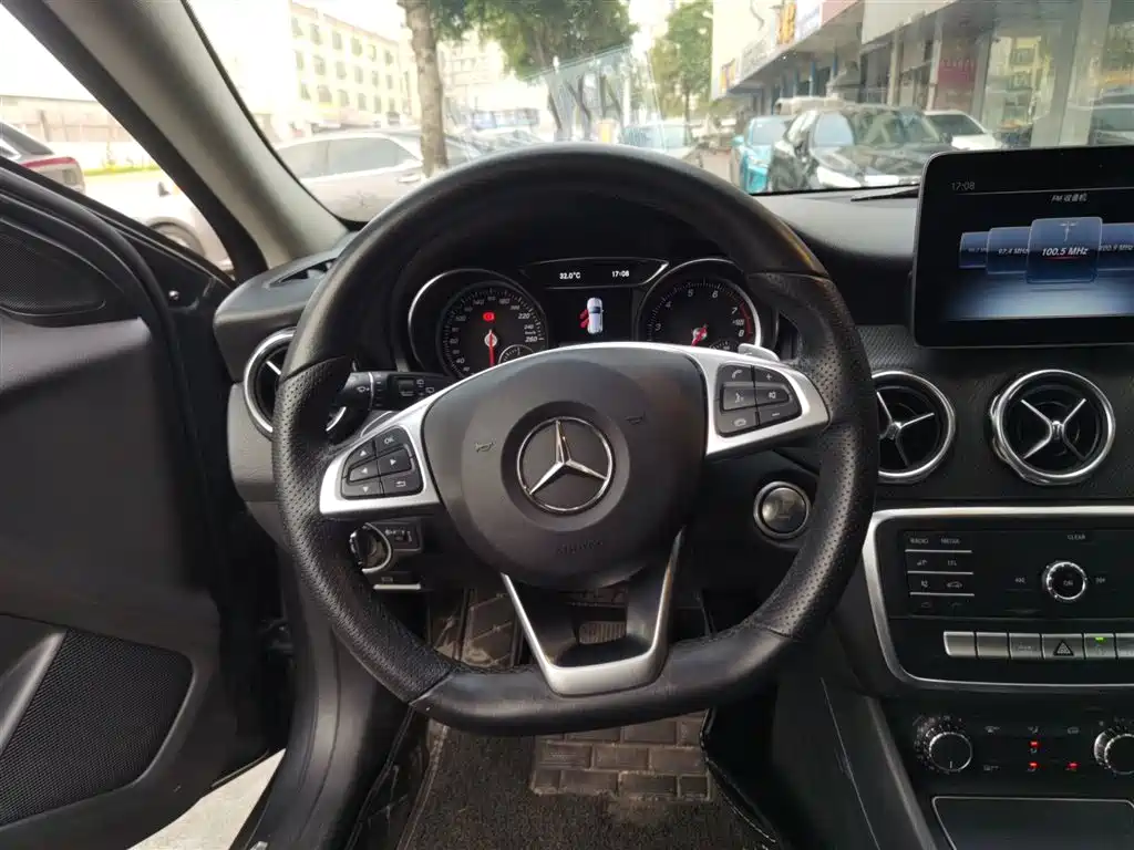 Mercedes-Benz GLA 2019 — фото 11