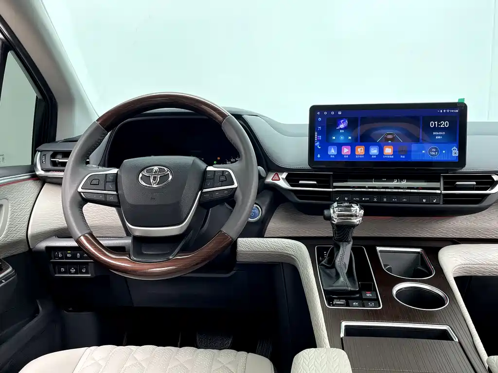 Toyota Sienna 2022 — фото 27