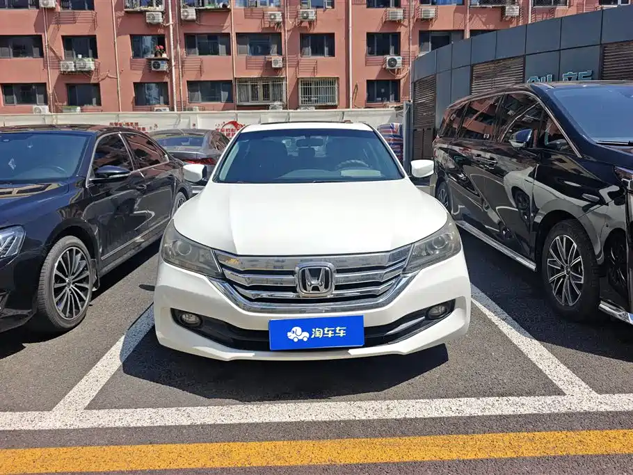 Honda Accord 2015 — фото 2