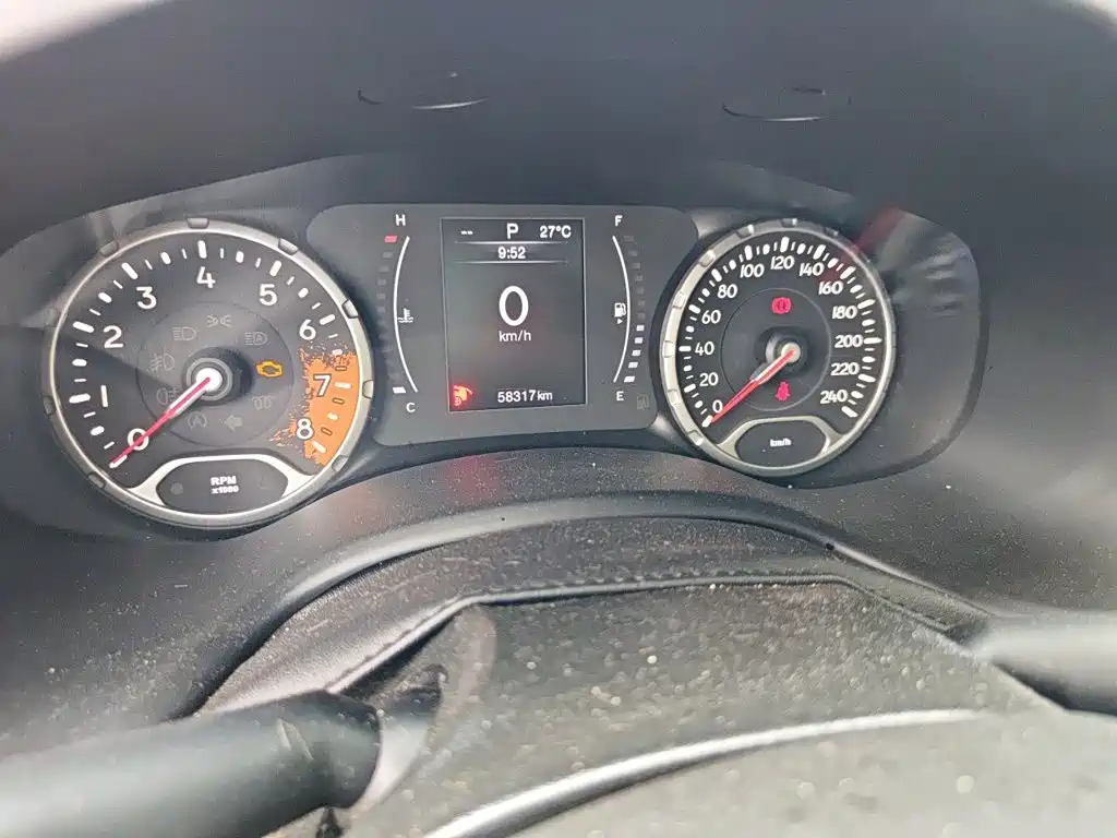 Jeep Renegade 2018 — фото 9