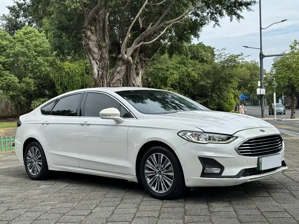 Ford Mondeo New Energy 2020 — фото 3