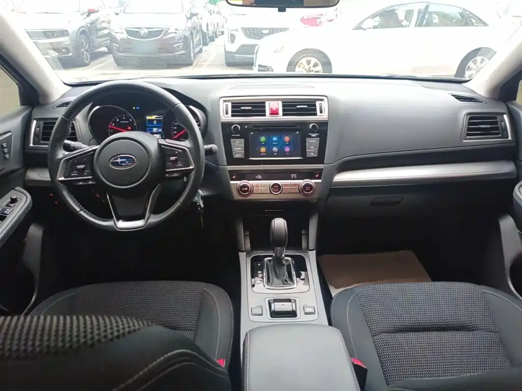Subaru Legacy 2020 — фото 10