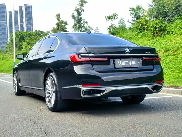 BMW 7 Series 2021