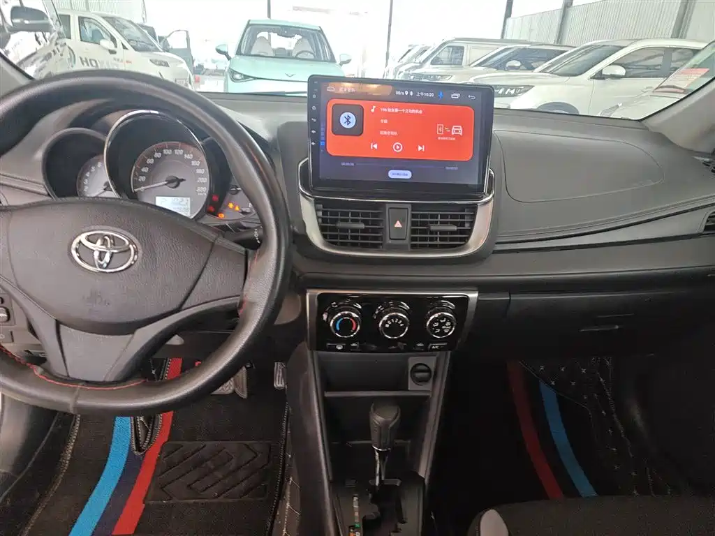 Toyota Yaris L 2020 — фото 13
