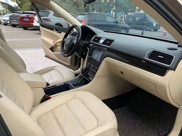 Volkswagen Passat 2012