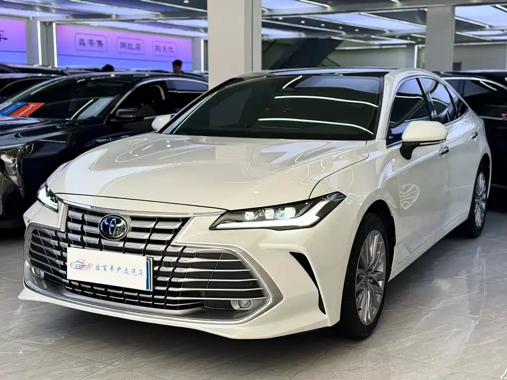 Toyota Avalon 2025 — фото 1
