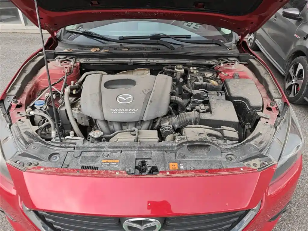 Mazda 3 Axela 2017 — фото 20