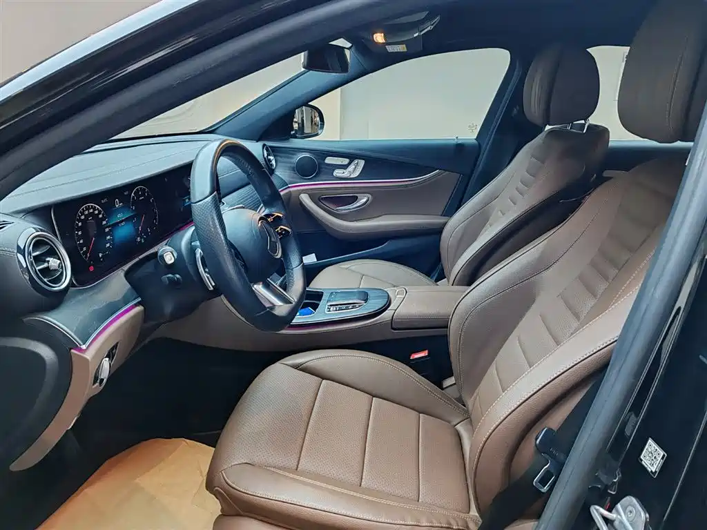 Mercedes-Benz E-Class 2021 — фото 11