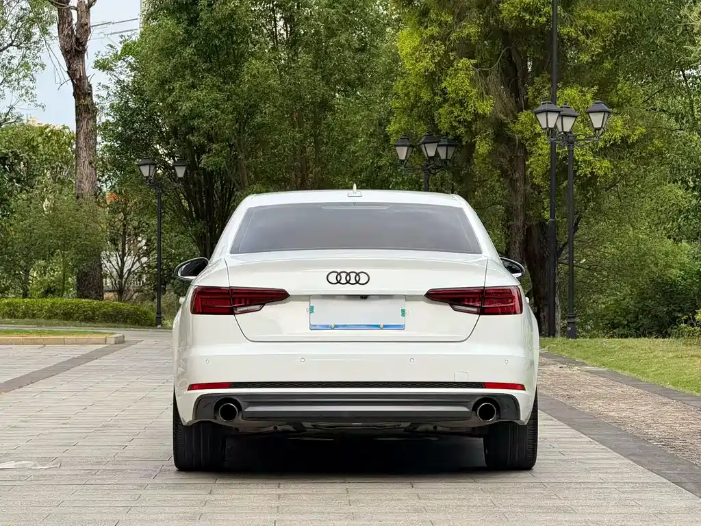 Audi A4L 2017 — фото 8