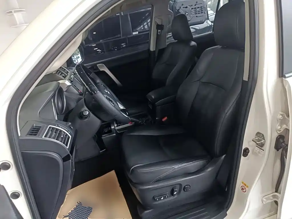 Toyota Prado 2017 — фото 15