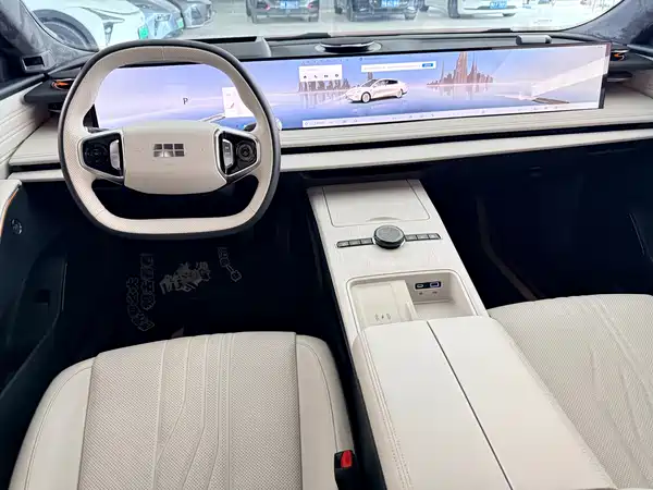 Geely Galaxy E8 2024