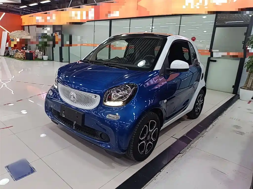 smart Fortwo 2017 — фото 1