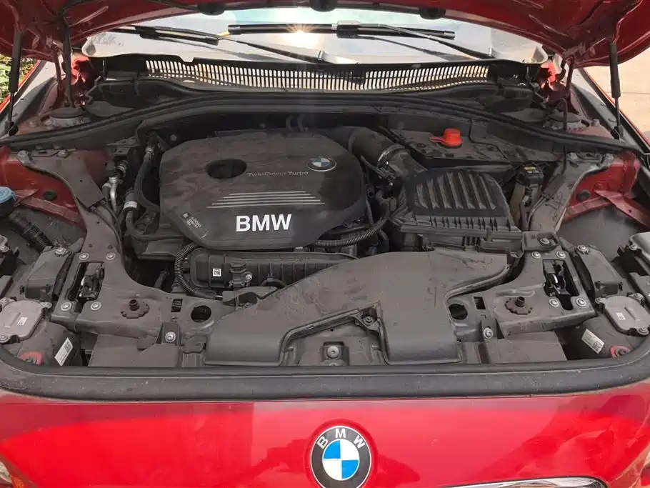 BMW 1 Series 2019 — фото 10