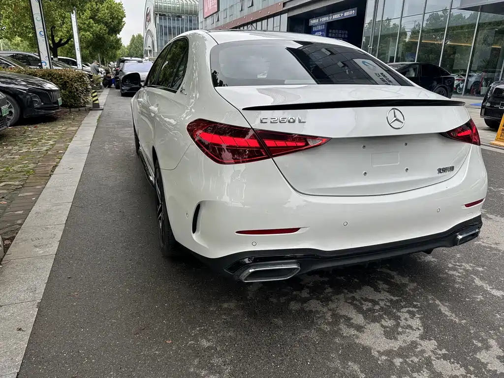 Mercedes-Benz C-Class 2023 — фото 9
