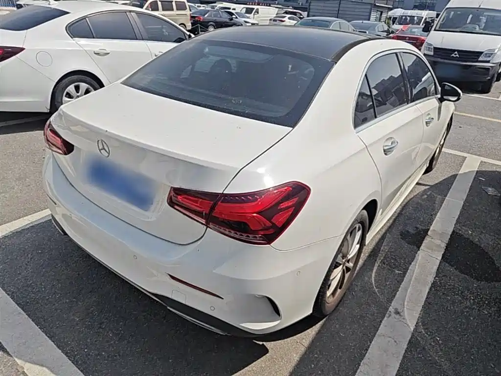 Mercedes-Benz A-Class 2020 — фото 7