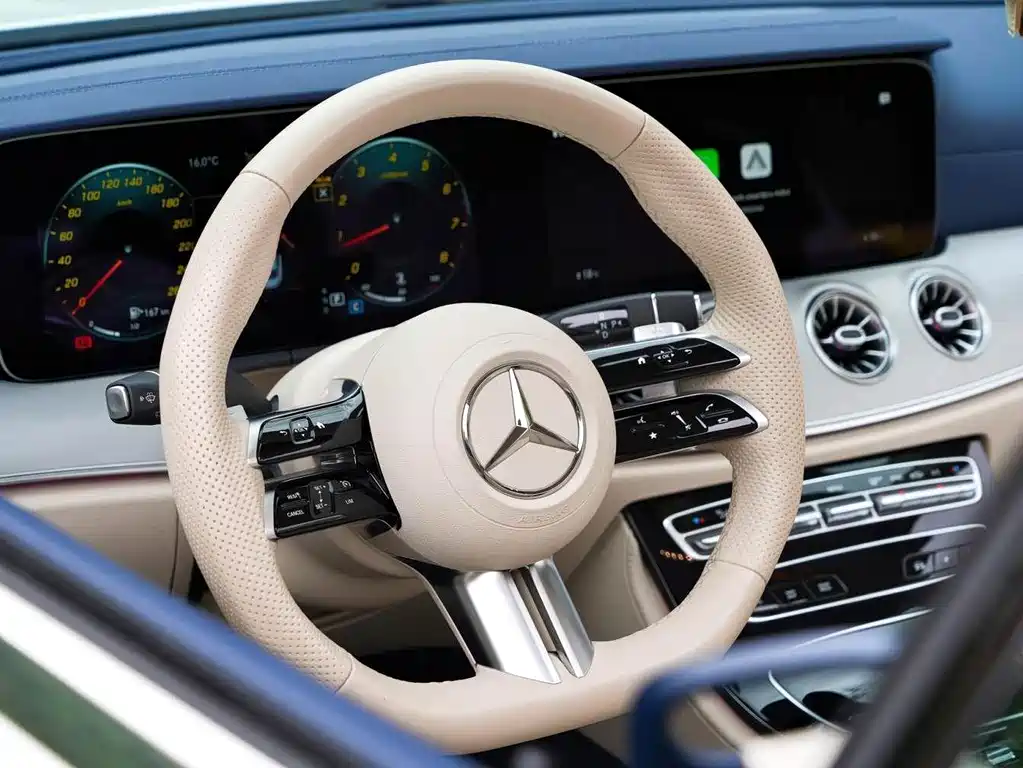 Mercedes-Benz E-Class 2022 — фото 8