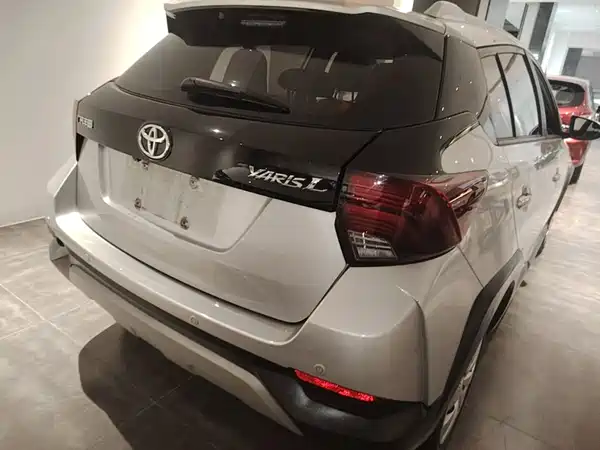 Toyota Yaris L 2020