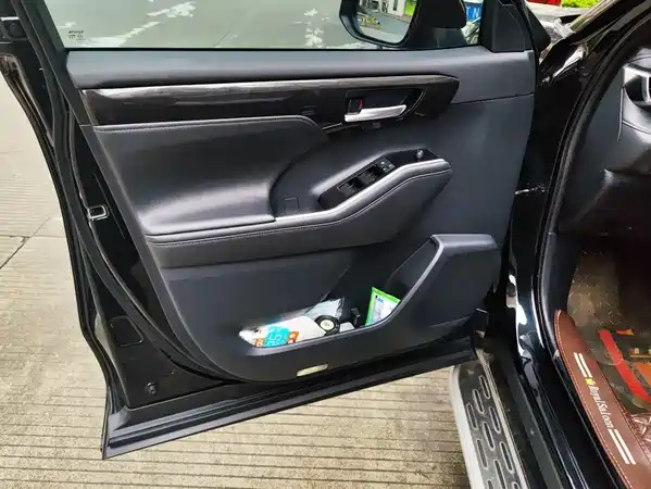 Toyota Crown Kluger 2021