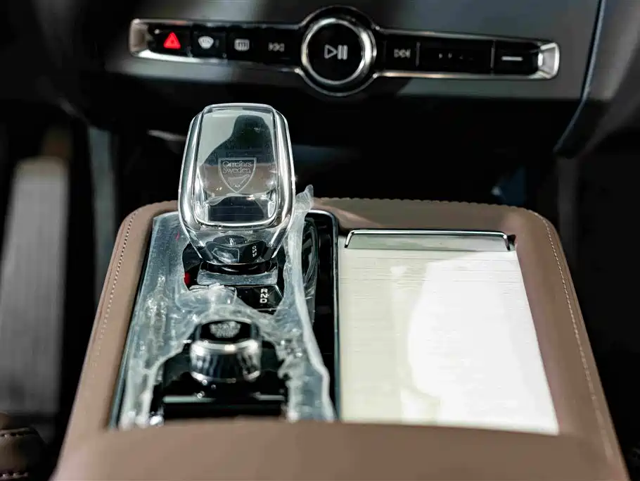 Volvo S90 2025 — фото 15