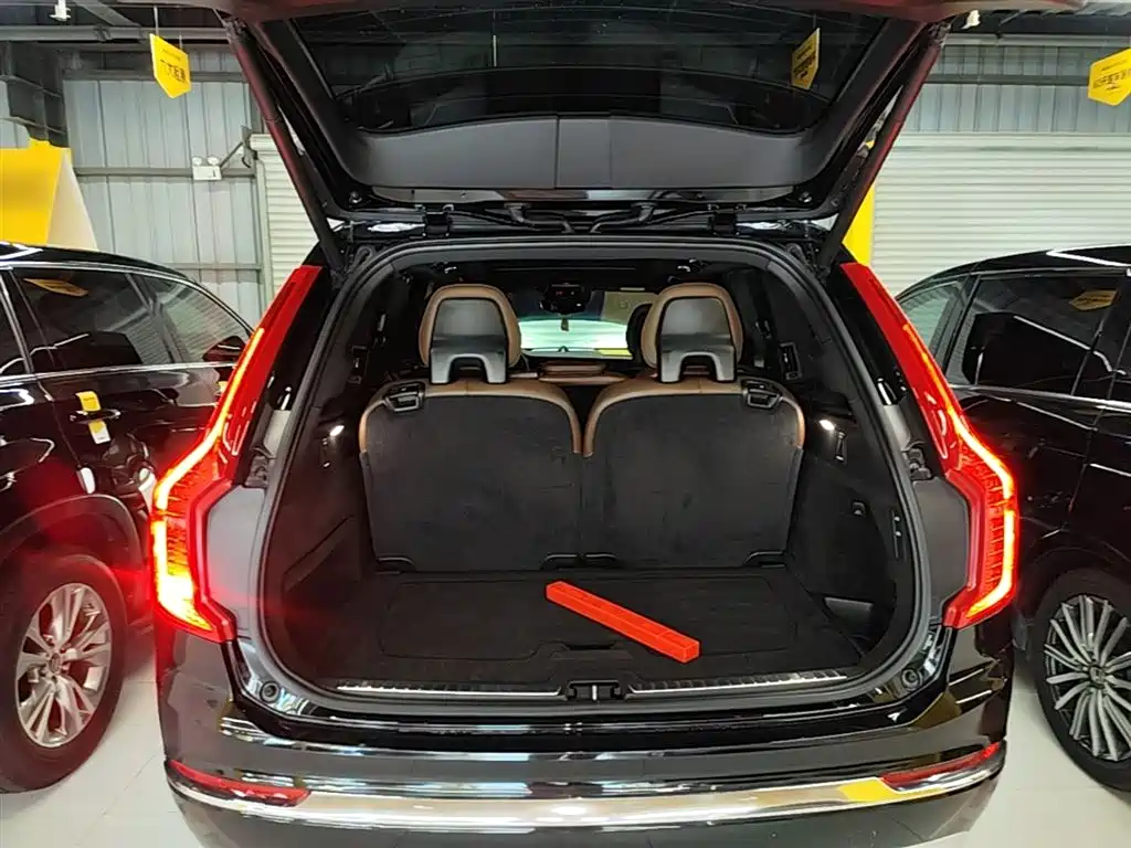 Volvo XC90 2021 — фото 19