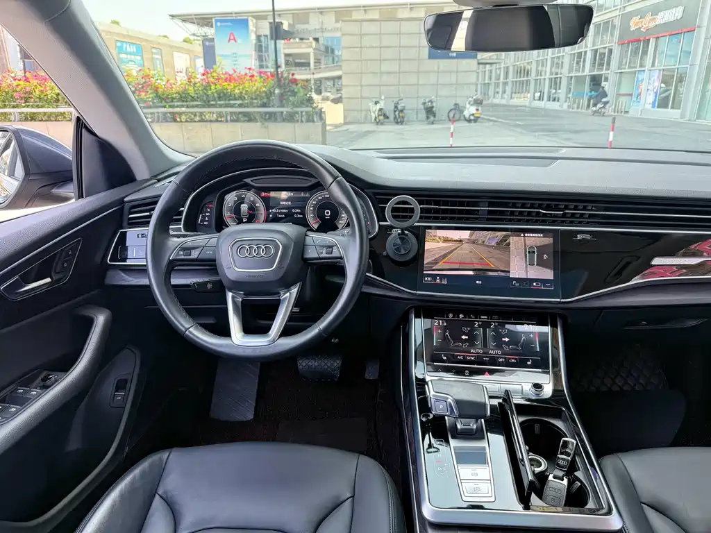 Audi Q8 2021 — фото 12