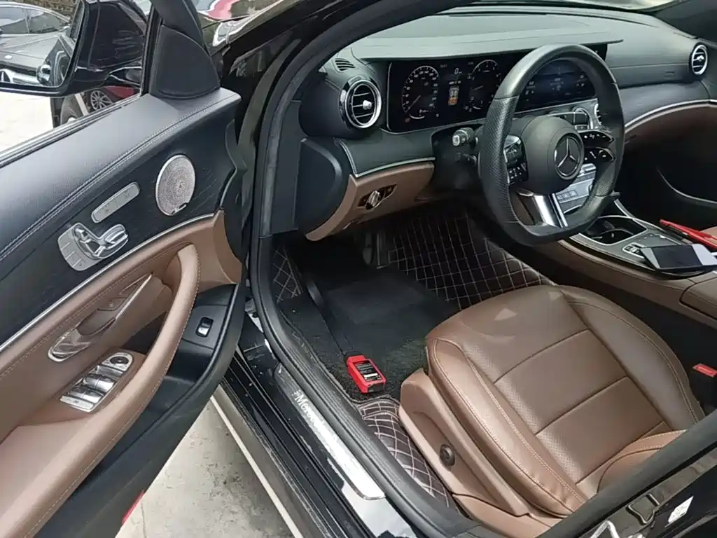 Mercedes-Benz E-Class 2021 — фото 16