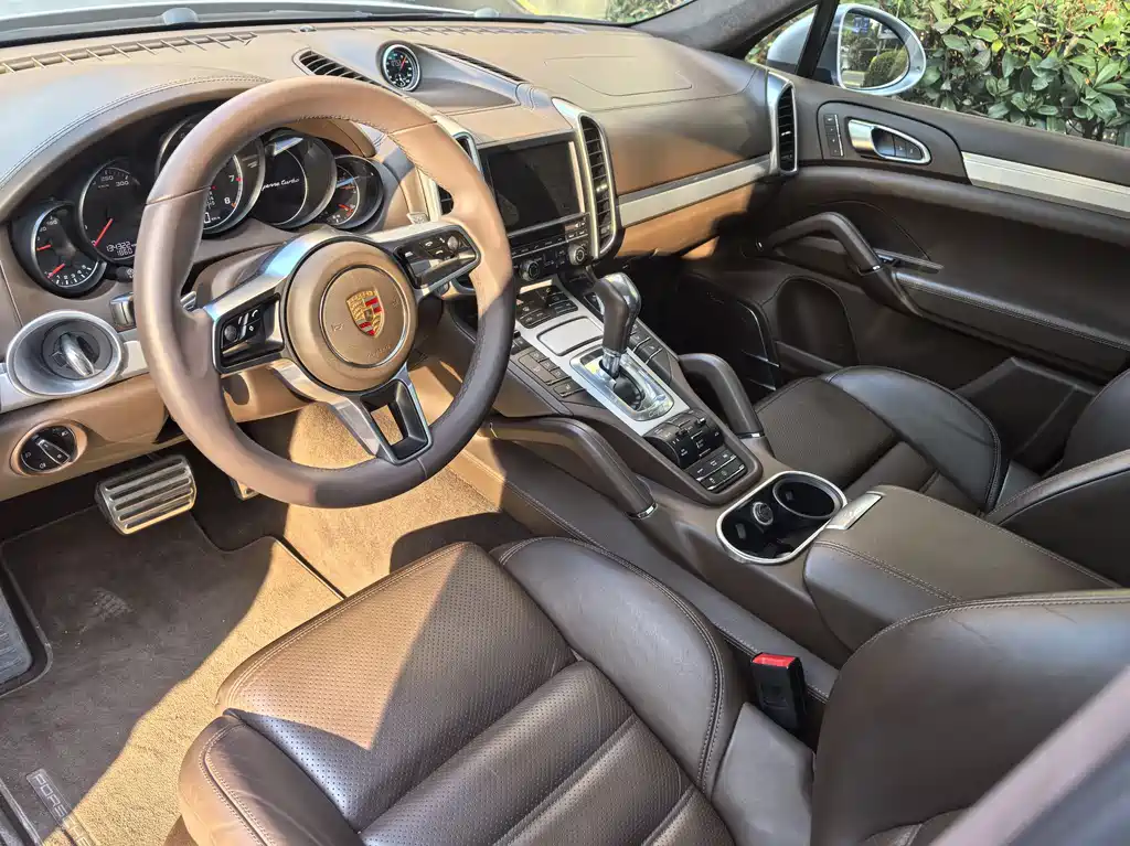 Porsche Cayenne 2015 — фото 6