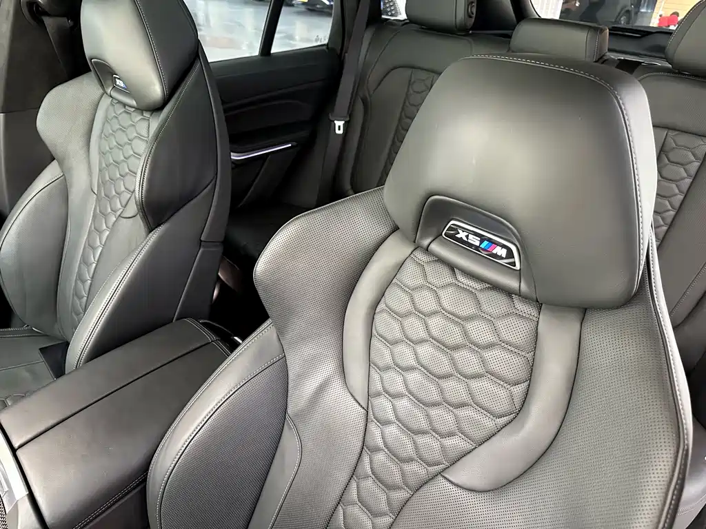 BMW X5 M 2021 — фото 18