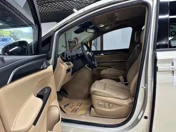 Buick GL8 2021