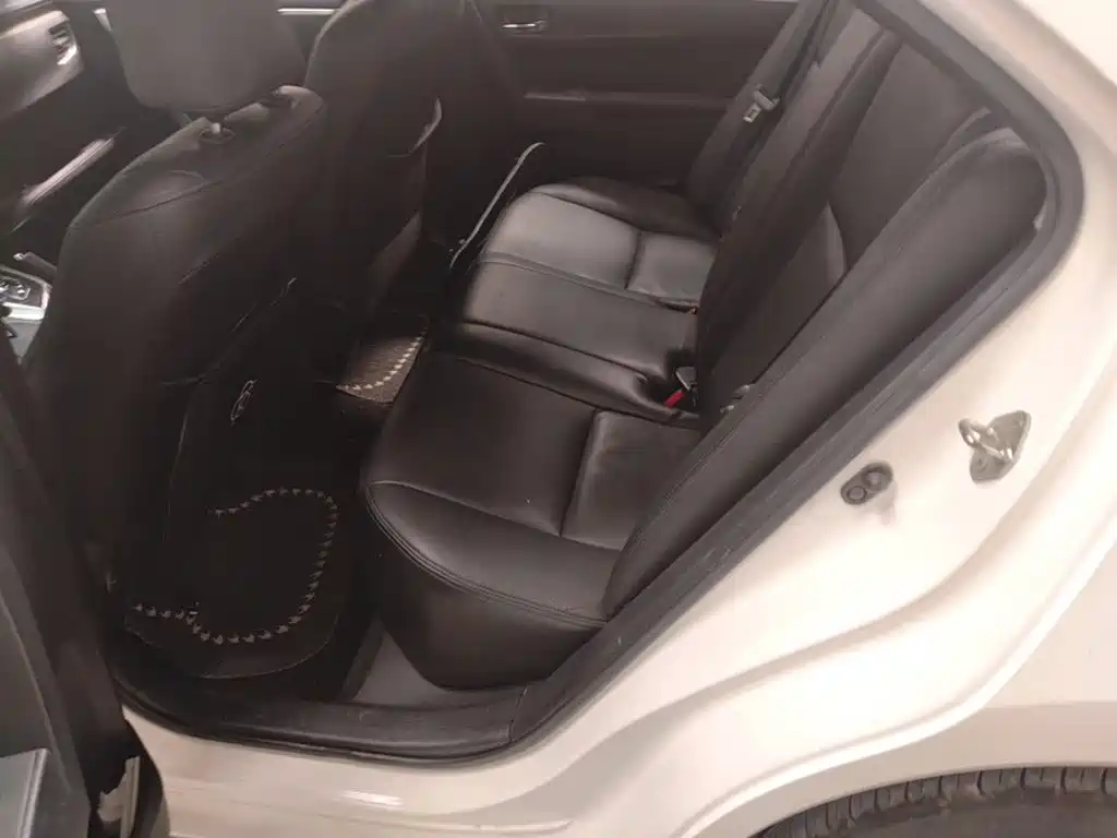 Toyota Corolla 2015 — фото 12