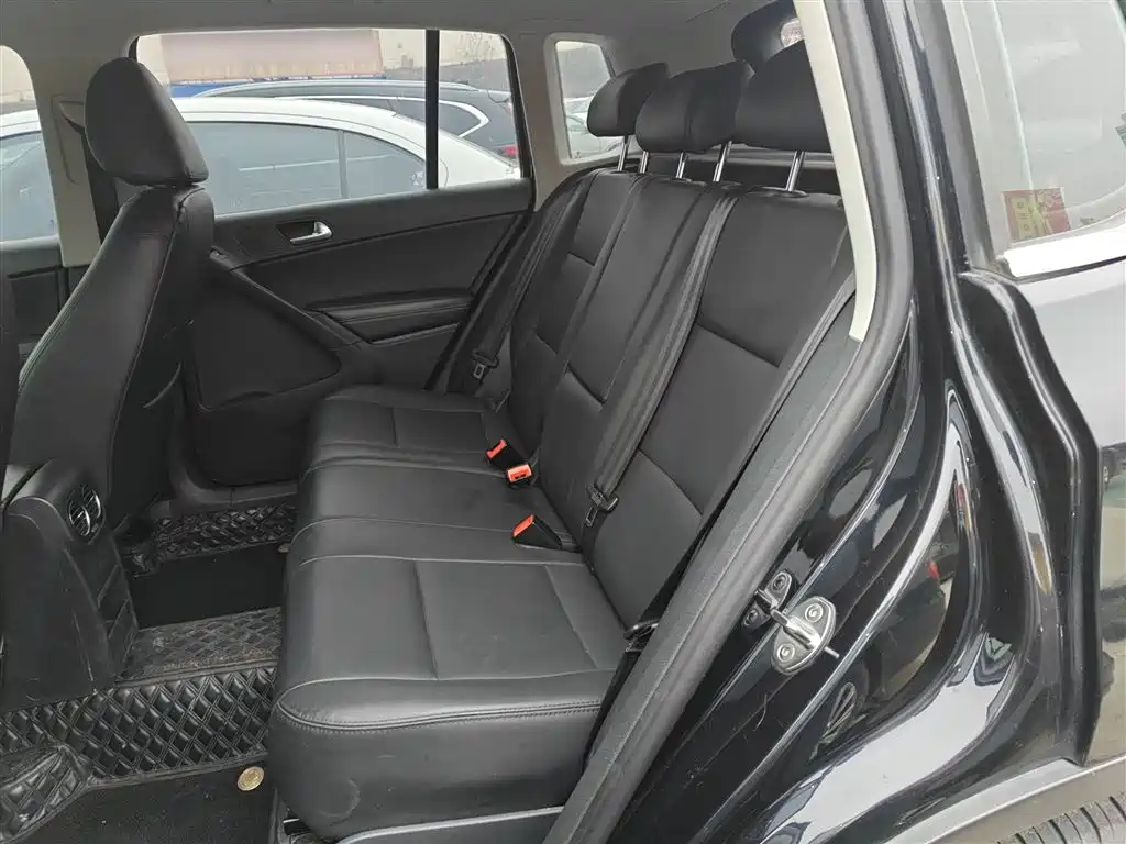 Volkswagen Tiguan 2018 — фото 12