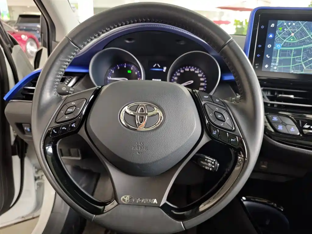 Toyota C-HR 2023 — фото 13