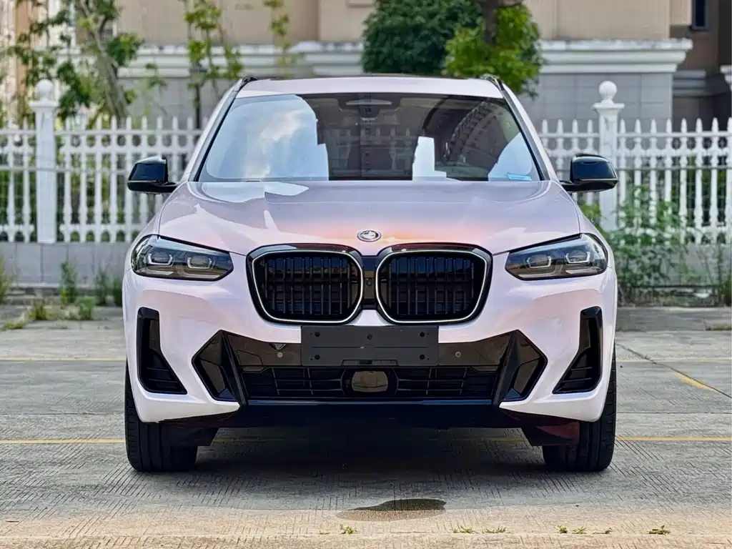 BMW iX3 2023