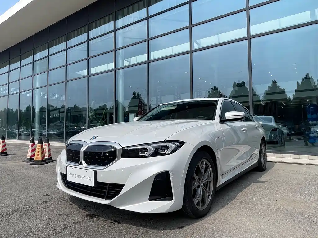 BMW i3 2024