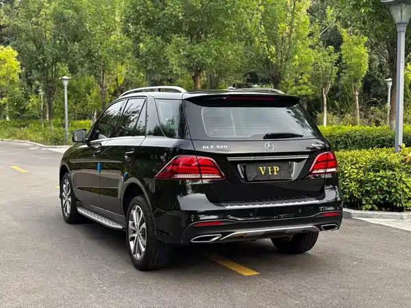 Mercedes-Benz GLE 2016