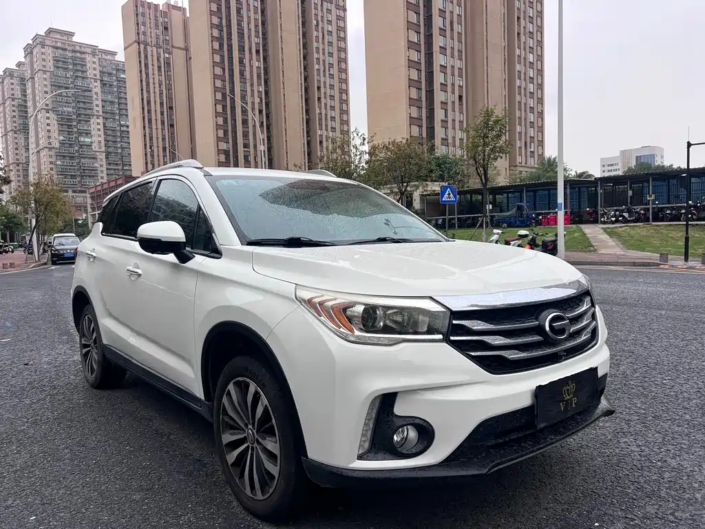 GAC Motor Trumpchi GS4 2017 — фото 1