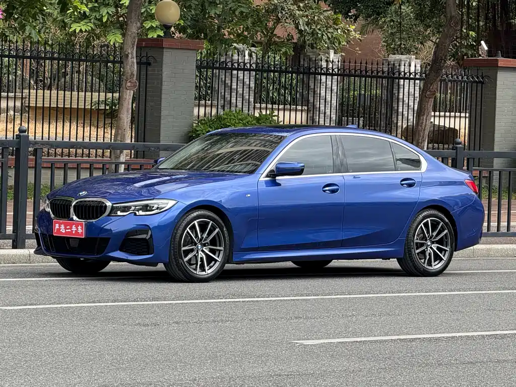 BMW 3 Series 2021 — фото 1