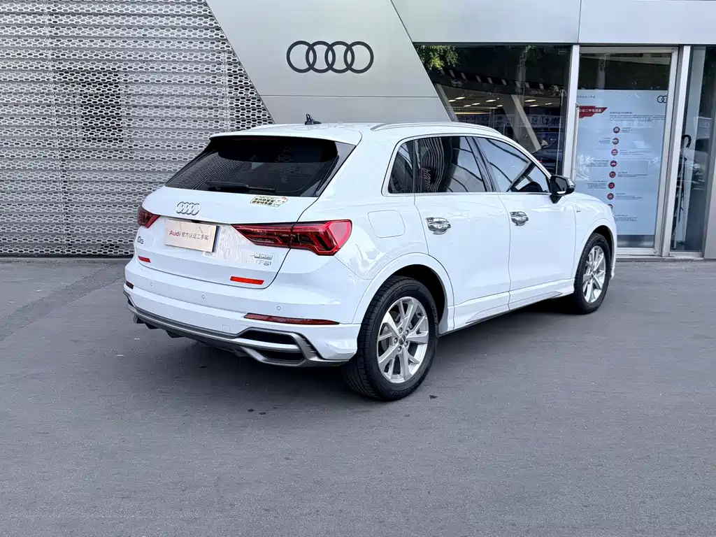 Audi Q3 2020 — фото 17